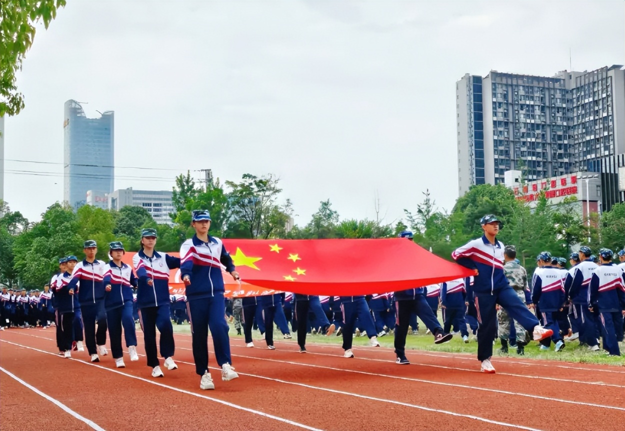艺考生文化课补习学校收费对比_高考艺术生_昆明高新实验学校艺考生文化课收费标准